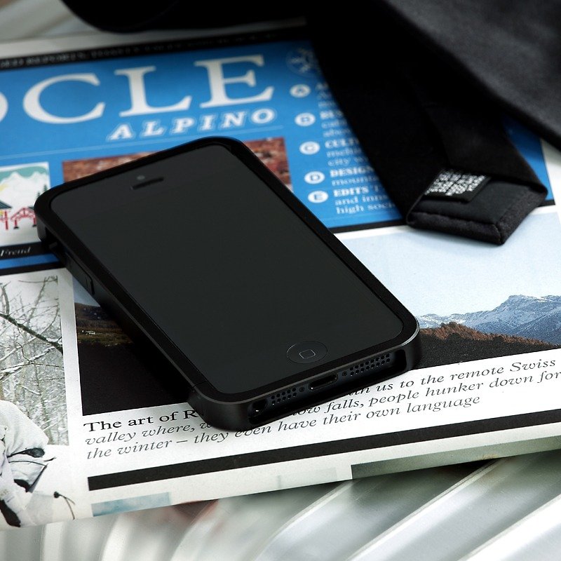 ちょうどモバイルAluFrame絶妙なアルミニウムフレームiPhone5 / 5sブラック - スマホケース - 金属 ブラック