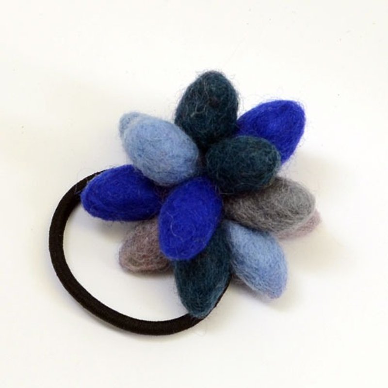 地球樹fair trade&Eco-「羊毛氈系列」- 羊毛氈花朵髮圈(藍) - 髮飾 - 羊毛 