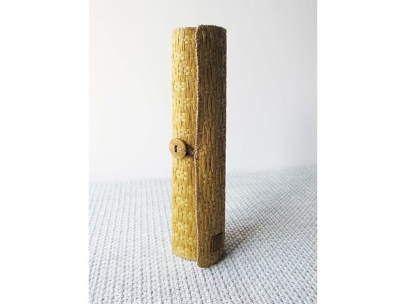 Paralife Custom Handmade Grass Woven pencil pouch (custom made size) - กล่องดินสอ/ถุงดินสอ - กระดาษ สีทอง