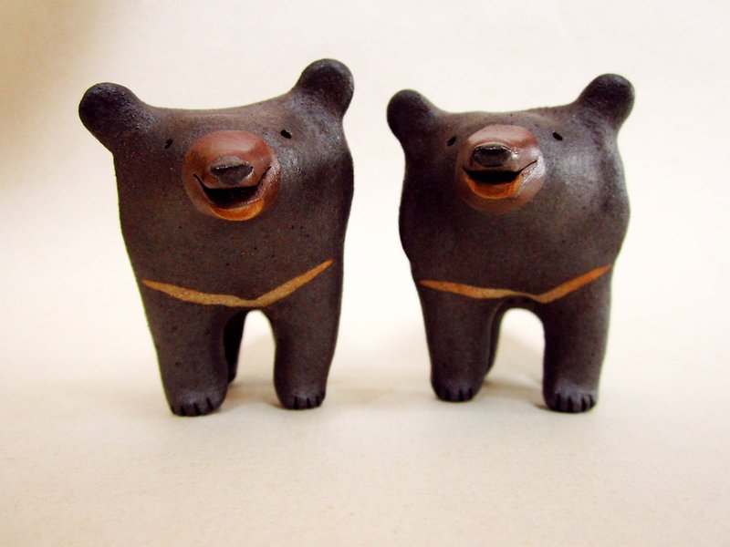 台灣黑熊走走 - 花瓶/陶器 - 其他材質 