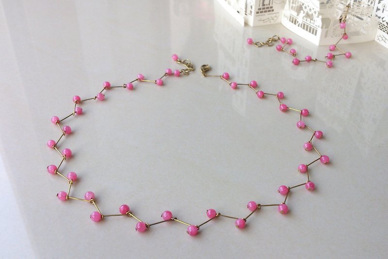 木の実～小樹果實系列～黃銅天然青玉石頸鍊 - Necklaces - Other Materials Pink