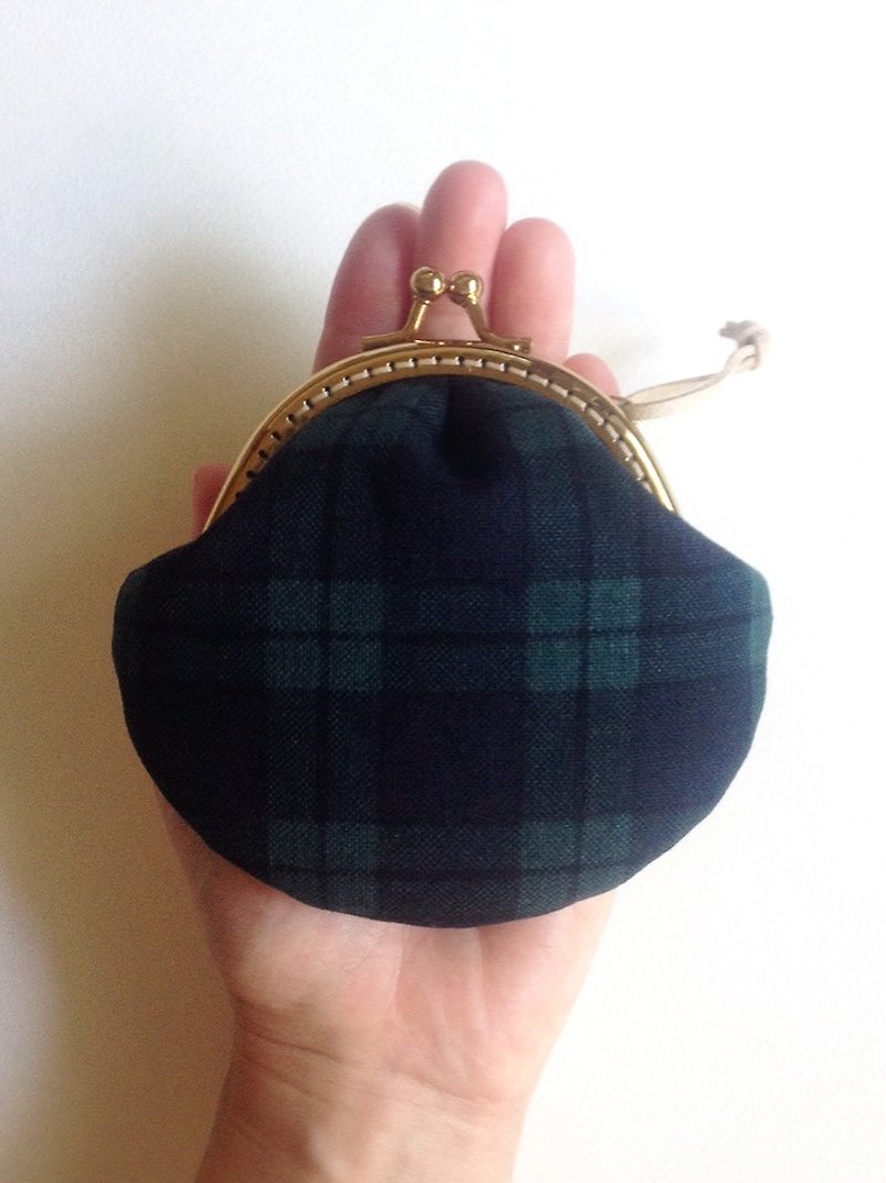 hm2. Green Classic Check shells. Mouth gold package - Coin Purses - Cotton & Hemp Green
