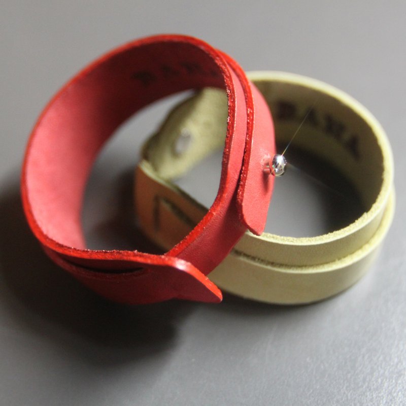 15. Hand-dyed/hand-stitched leather bracelet - สร้อยข้อมือ - หนังแท้ 