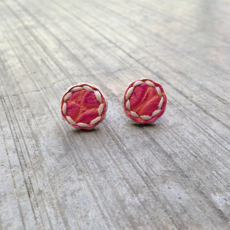 DUAL Jewelry - Leather Planet earrings / pink (ear, ear clip) - ต่างหู - หนังแท้ สีแดง