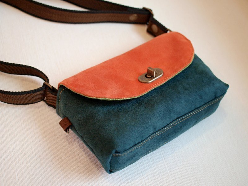 尋常生活肩包-珊瑚褐返 - Messenger Bags & Sling Bags - Other Materials Blue