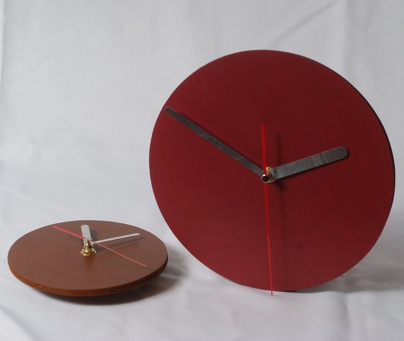 簡約風格-圓型/方型 100%真皮皮革 桌鐘 靜音 時鐘 14.5公分-Mark Honor - 時鐘/鬧鐘 - 真皮 