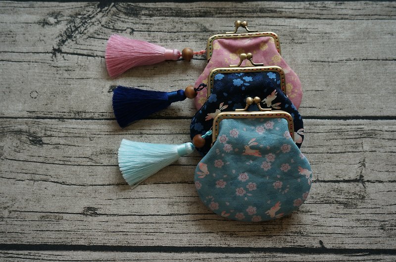 · [Rabbit] and outlet gold tassel bag purse - Coin Purses - Other Materials Multicolor