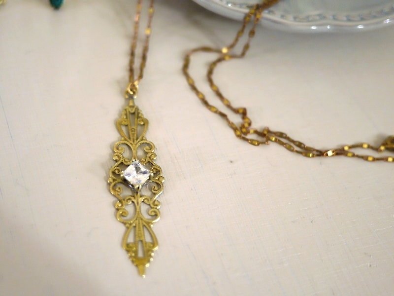 Brass carved necklace zircon gold [jewelry] * Charlene ‧ - สร้อยคอ - เครื่องเพชรพลอย 