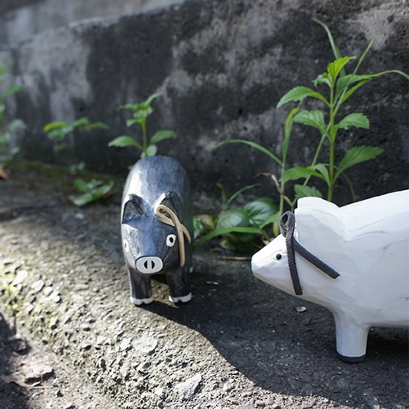 Small things _ wooden animal series: black and white rare pig sister _ healing wood products _ two groups - ของวางตกแต่ง - ไม้ สีดำ