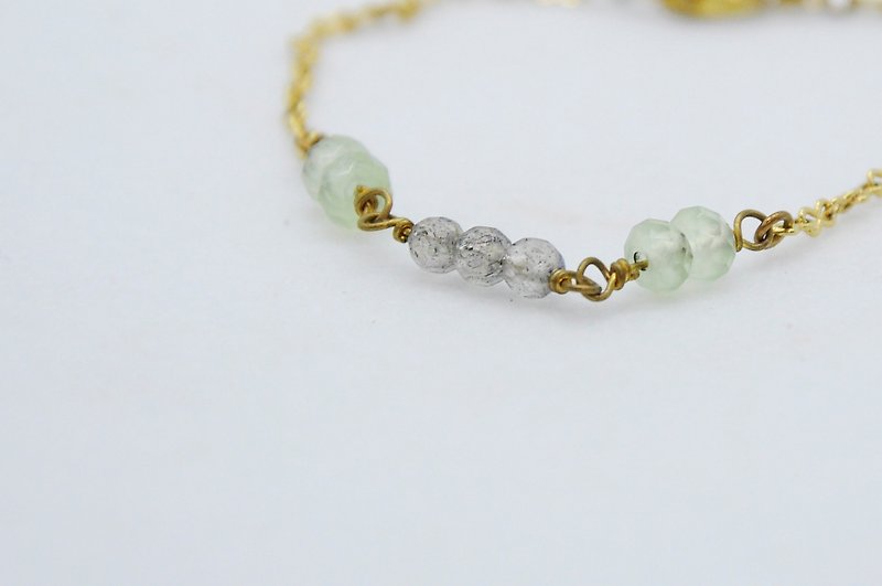 Labradorite spectrum stone grape stone wealthy eightth chakra hope stone to avoid evil bracelet - Bracelets - Gemstone Green