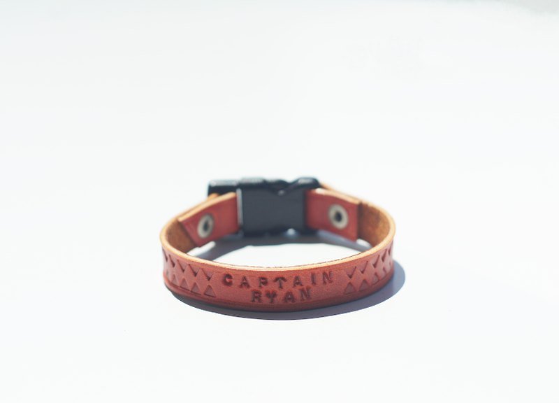 橘啡色三角幾何皮革手帶 訂製 - Triangle Geometric Pattern Leather Bracelet - Custom-made by Captain Ryan - Bracelets - Other Materials Orange
