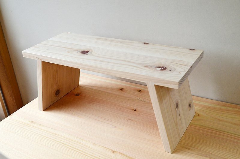 ヒノキ文字スツール45センチメートル|風呂椅子、二つの椅子は、キャビネットを回し - 置物 - 木製 