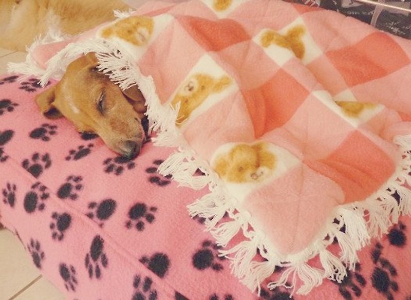 ＊Flower Bunny ＊Cute Bear Checkered Pink Dot Double Side Brushed Fur Warm Blanket ˙Customized - อื่นๆ - วัสดุอื่นๆ สึชมพู