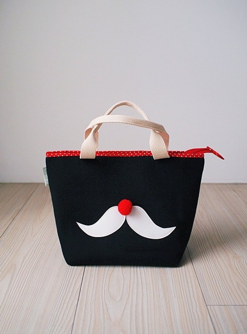 maytaday order. Alice Beard out bag - red and black embroidered +8 letter word - กระเป๋าถือ - วัสดุอื่นๆ สีดำ