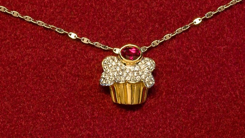 (ONE-OFF) EAT ME Cupcake diamond pendant - Necklaces - Gemstone Red