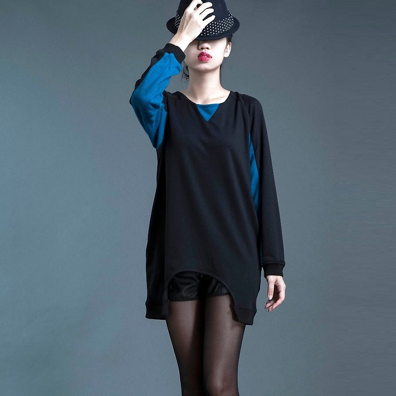 【Top】前挖造型長版上衣_ 黑+藍 - 女 T 恤 - 棉．麻 黑色