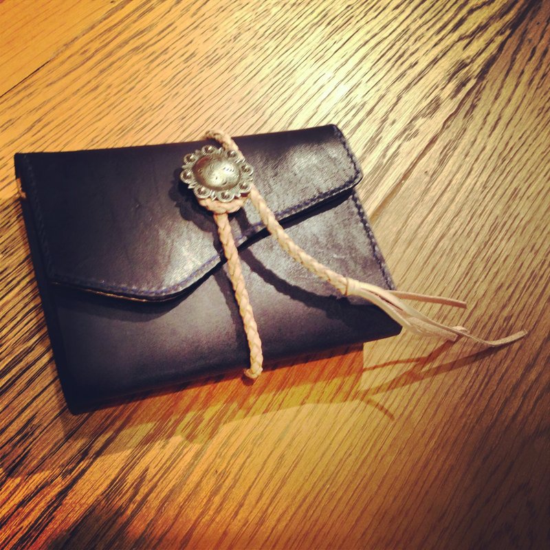 純手工製作手工染色皮革護照夾 (免費印字，繡字） - 護照夾/護照套 - 真皮 多色