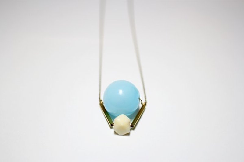 {Moimoi} aqua blue glass necklace hot air balloon modeling glass ball / brass - Necklaces - Glass Blue
