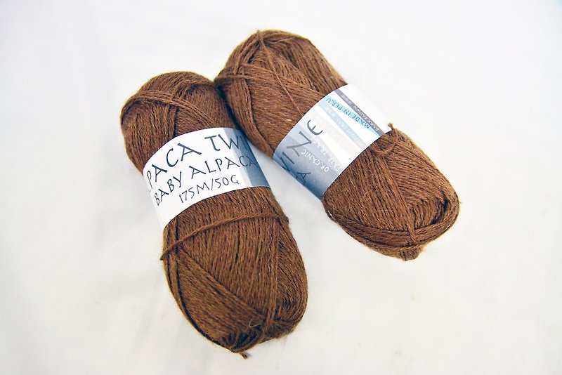 Alpaca Yarn Organic Alpaca Wool - Dark Brown Camel - Fair Trade - เย็บปัก/ถักทอ/ใยขนแกะ - วัสดุอื่นๆ สีนำ้ตาล
