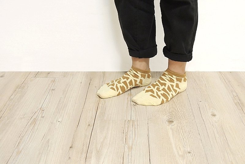 棉．麻 襪子 黃色 - "H-ZOO" 長頸鹿斑紋 腳踝襪