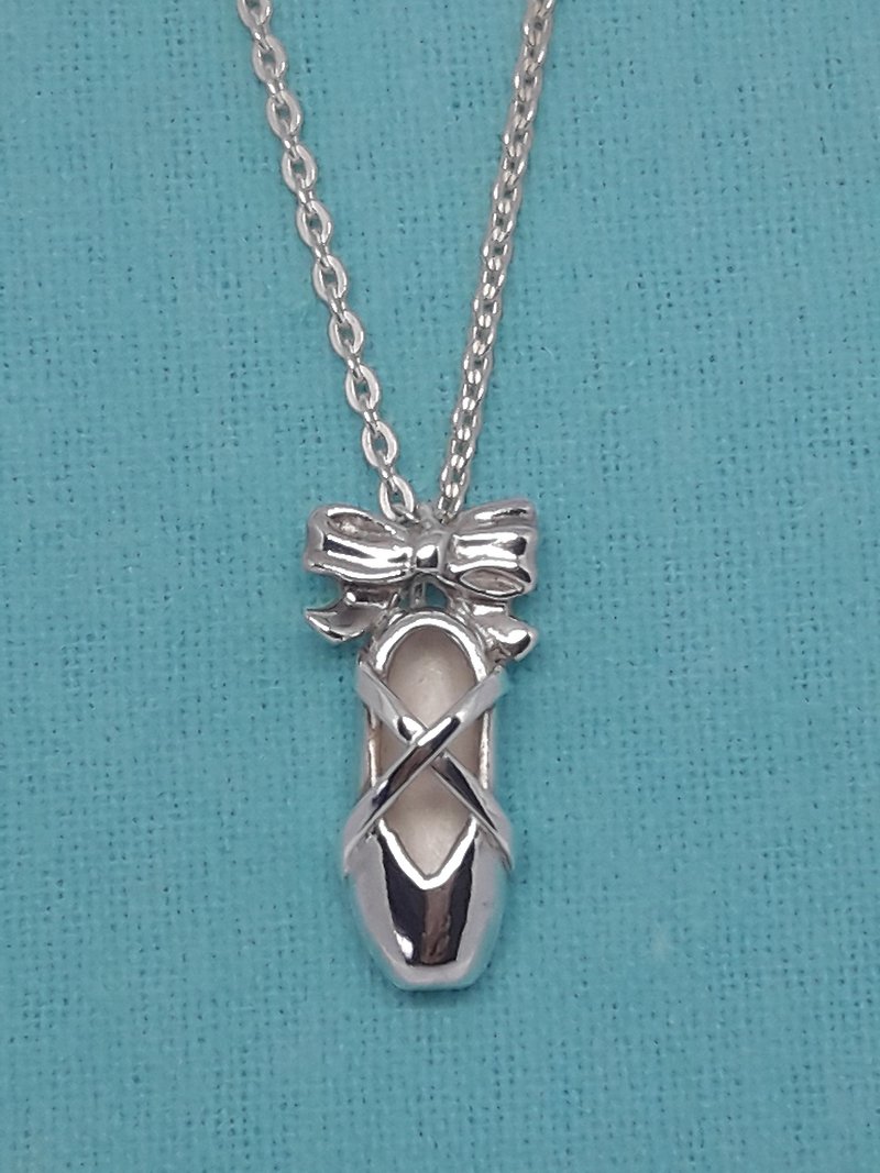 ballet shoes. Sterling silver necklace - สร้อยคอ - เงิน สีเงิน