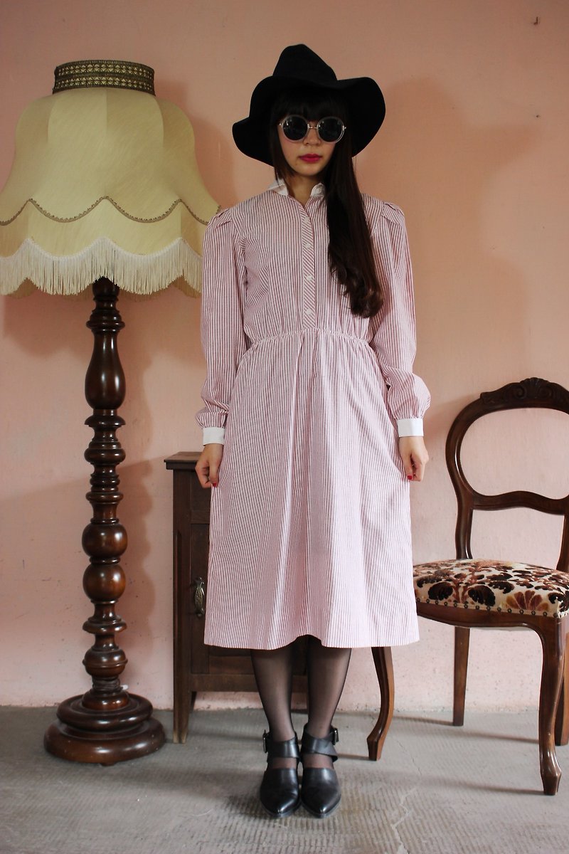 F1184Vintage light pink and white striped cotton long-sleeved vintage dress - One Piece Dresses - Other Materials White