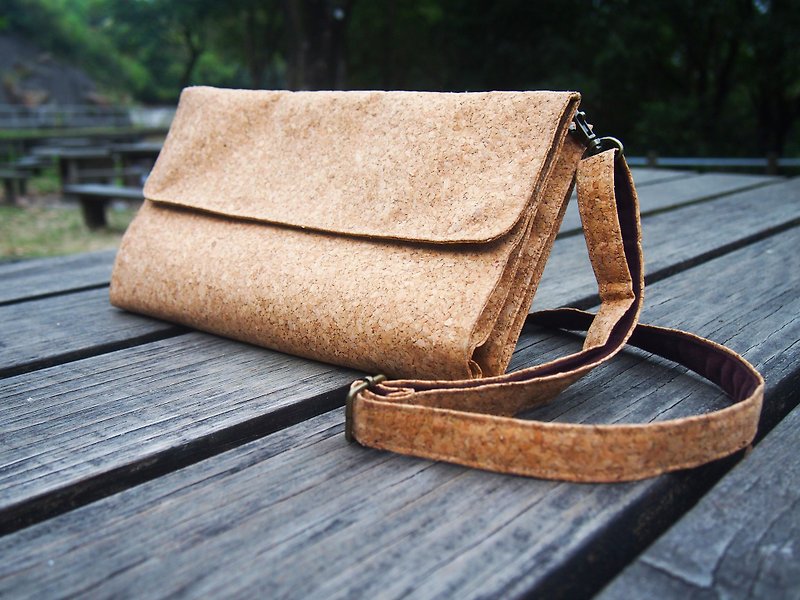 Personalized Name Cork 4-in-1 Crossbody Bag with Zipper - Messenger Bags & Sling Bags - Wood Brown