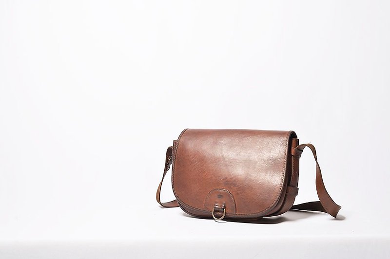 Vintage BREE antique bag - Messenger Bags & Sling Bags - Genuine Leather Brown