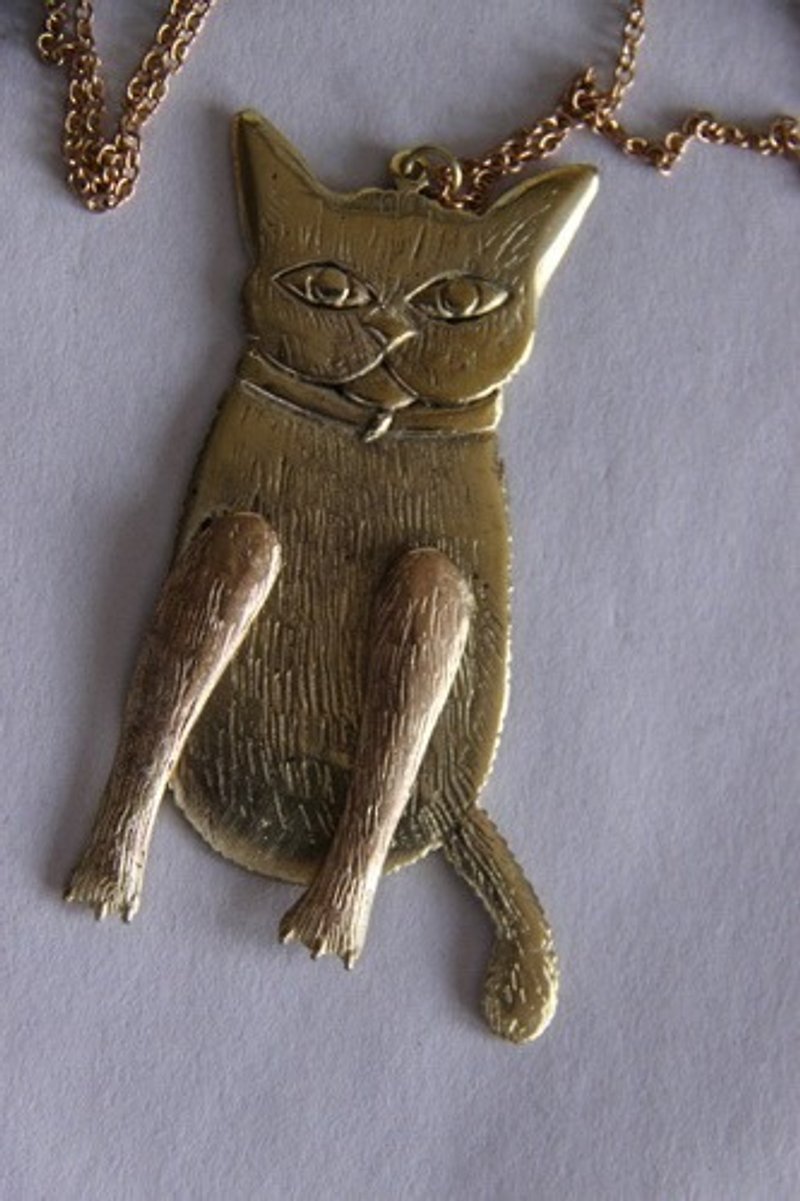 聰明的貓咪 黃銅項鍊 - 項鍊 - 其他材質 金色