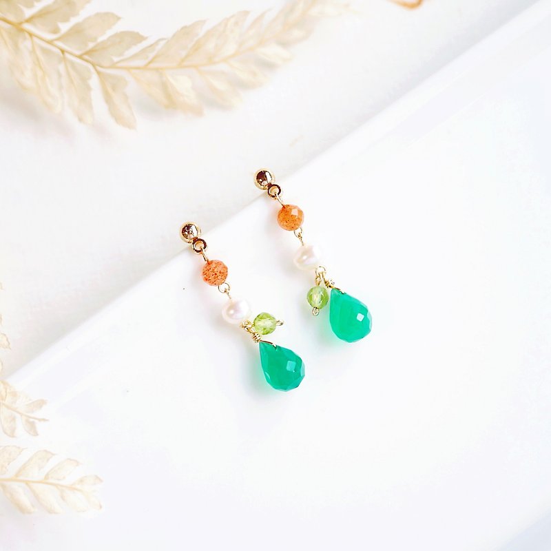 Jelly feeling green jade pendant classic small earrings good luck and good magnetic field - Earrings & Clip-ons - Gemstone Green