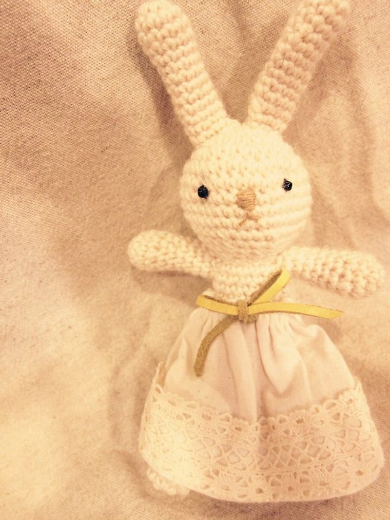 【好日手作】 白色 編織 小兔兔 - 人形・フィギュア - その他の素材 