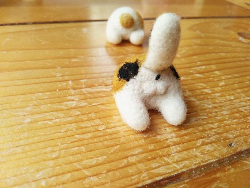 マスター羊毛フェルト犬のお尻ピン/ブローチ台湾フルハンド - ブローチ - ウール 多色