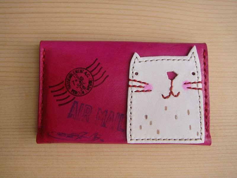 [ ISSIS ] 信封型隨身輕量小卡夾/名片夾 -- (8) 小白貓拼貼版 - 證件套/卡套 - 真皮 紅色
