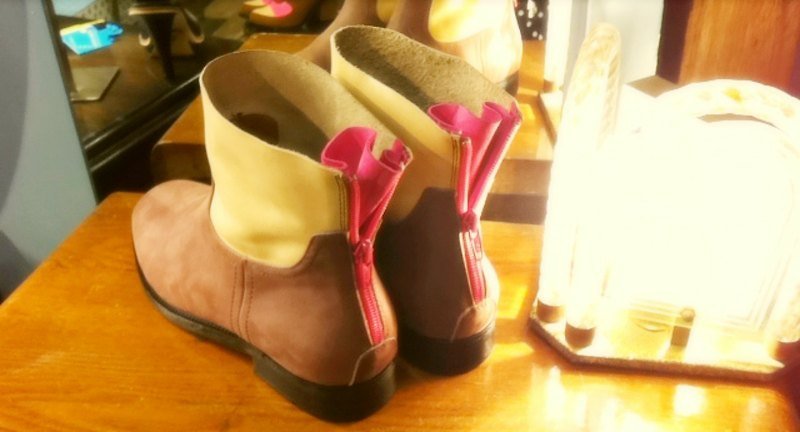 靜靜的開出一朵花,溫暖小羊皮靴 - Women's Casual Shoes - Genuine Leather Brown