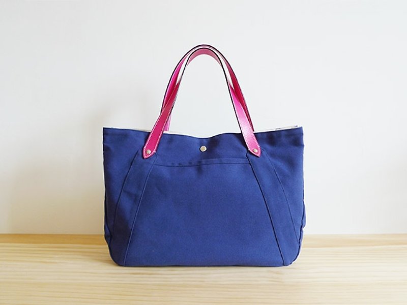 Peach handmade leather to put the X blue canvas bag - กระเป๋าแมสเซนเจอร์ - วัสดุอื่นๆ สีน้ำเงิน