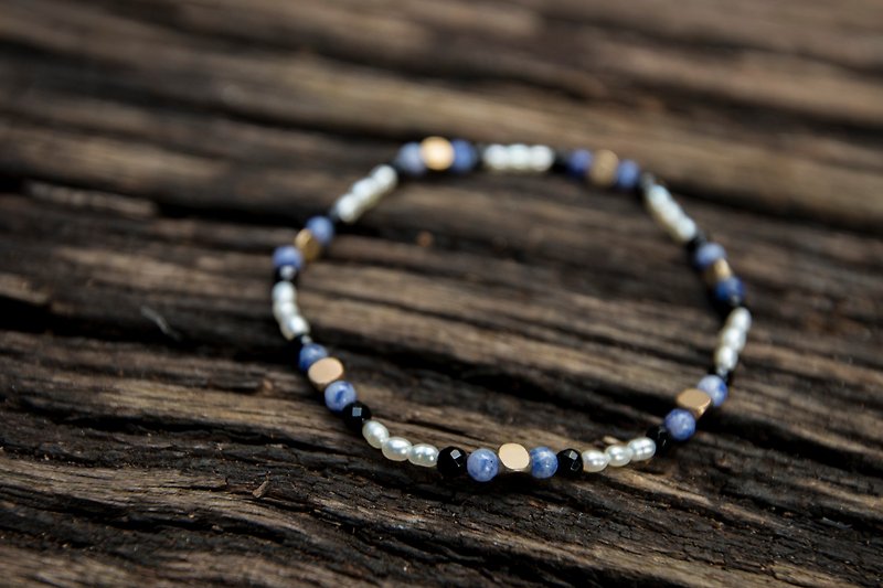 Exchanging gifts∣ pearl blue flower stone black agate bracelet - Bracelets - Semi-Precious Stones Blue