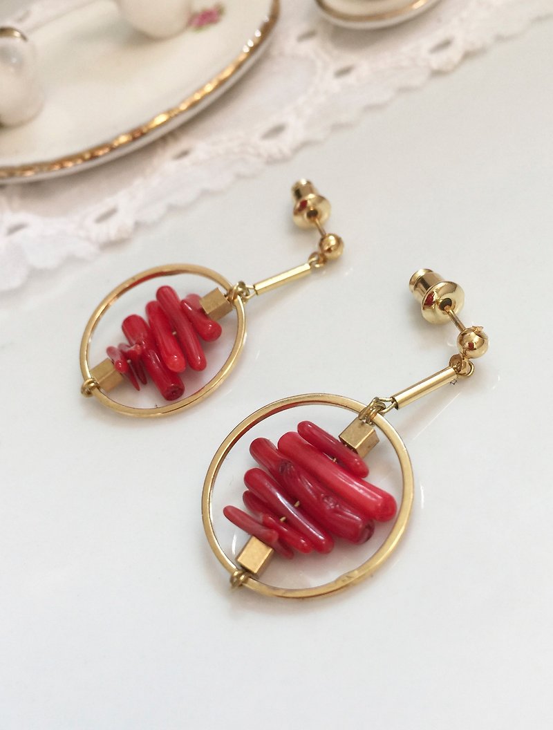 Sichuan chili (earrings) - Earrings & Clip-ons - Other Metals Gold