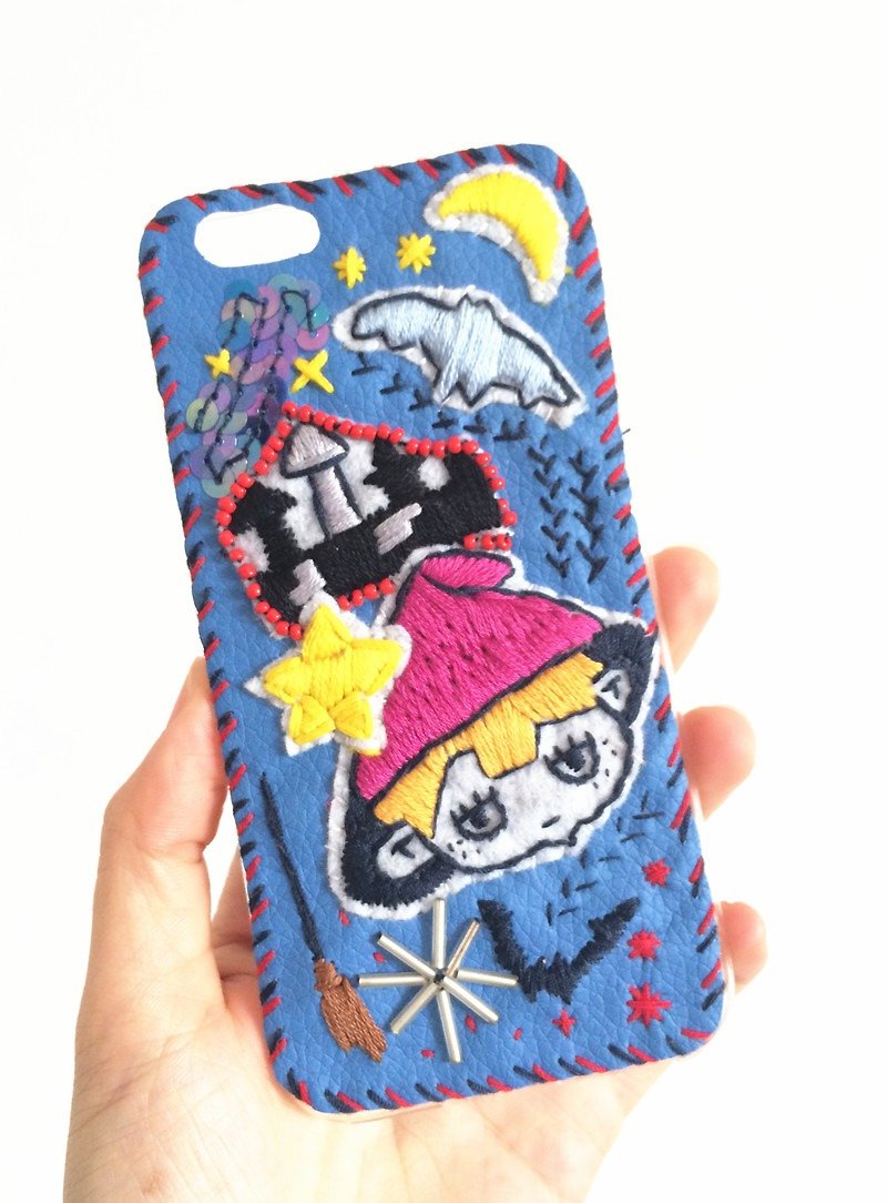 magichand little witch embroidery beading Phone Case iPhone5s, iPhone6s, 7 - เคส/ซองมือถือ - งานปัก สีน้ำเงิน