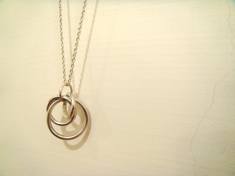 StUdio [1] circle silver necklace - Necklaces - Other Metals White