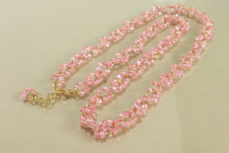 Pearl pink round series transparent pink round beads dual-purpose necklace bracelet when cherry blossoms are flying - สร้อยคอ - วัสดุอื่นๆ สึชมพู