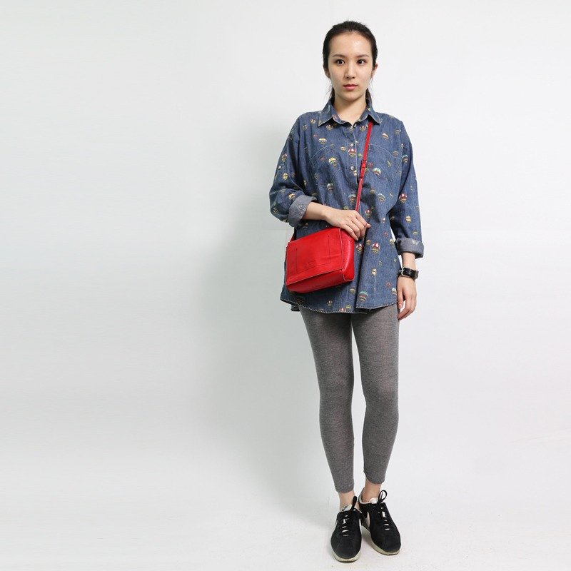 Passion small red hand bag / shoulder / hatchback - กระเป๋าแมสเซนเจอร์ - หนังแท้ สีแดง