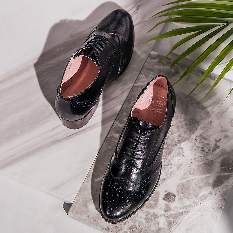 e cho Jazz Actress British Carved Lace-up Gentleman Oxford Shoes Ec03 Fashion Black (One Size Smaller) - รองเท้าอ็อกฟอร์ดผู้หญิง - หนังแท้ สีดำ