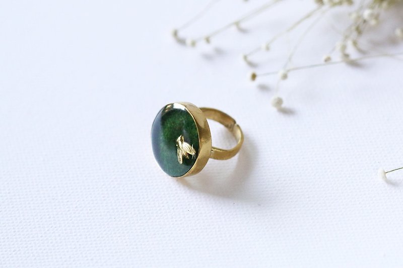 lnsect on the grass ring by linen. - 戒指 - 其他金屬 