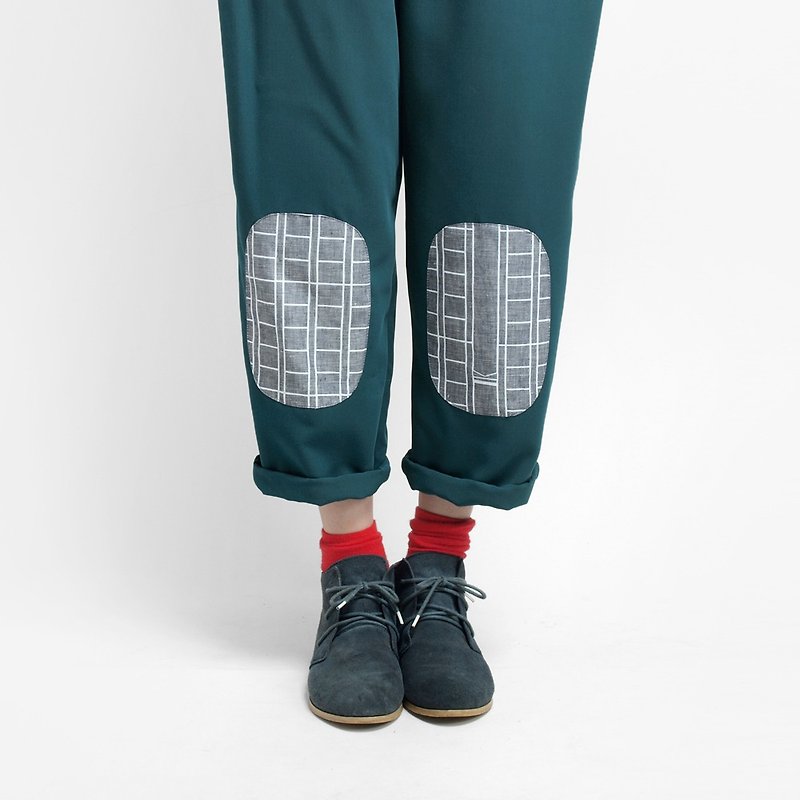 【HEYSUN】school series / writing paper screen printing patch pants- dark green - Women's Pants - Paper Green