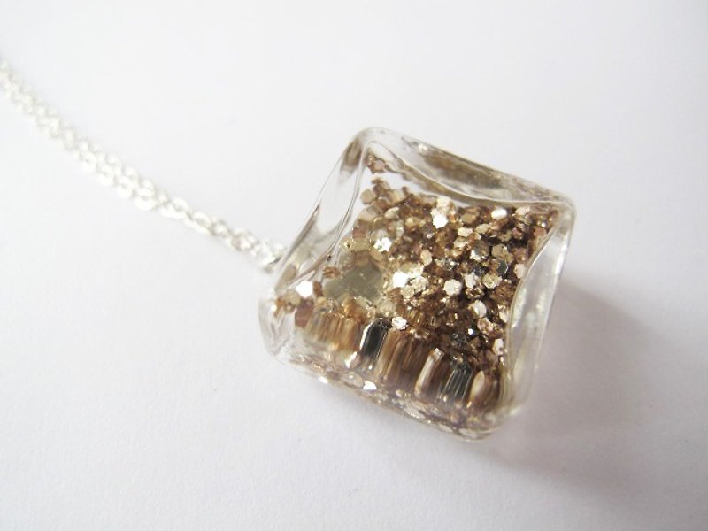 * Rosy Garden * small ice water flowing champagne gold sequined square crystal necklace - Necklaces - Glass Yellow