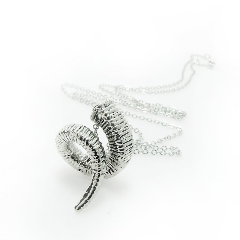 Ram horn pendant in white bronze,Rocker jewelry ,Skull jewelry,Biker jewelry - 項鍊 - 其他金屬 