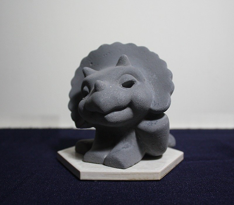 [Series] baby dinosaur good love sleepy - dark gray - Triceratops / Diffuser Stone / Paperweight - Items for Display - Cement Black