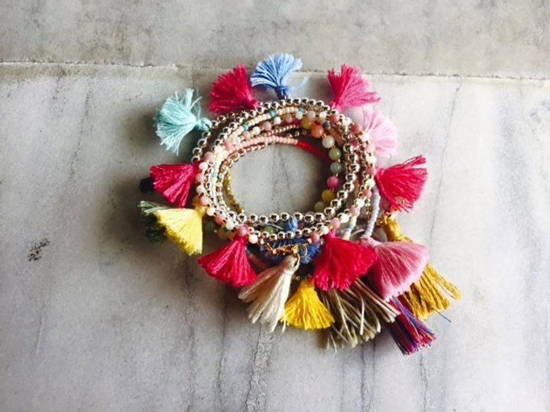A Bead 蘇活區桃紅手工流蘇手鍊 - 手鍊/手環 - 其他材質 紅色