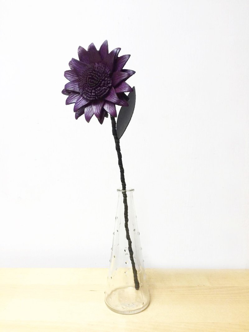 Purple leather sunflowers - อื่นๆ - หนังแท้ สีม่วง
