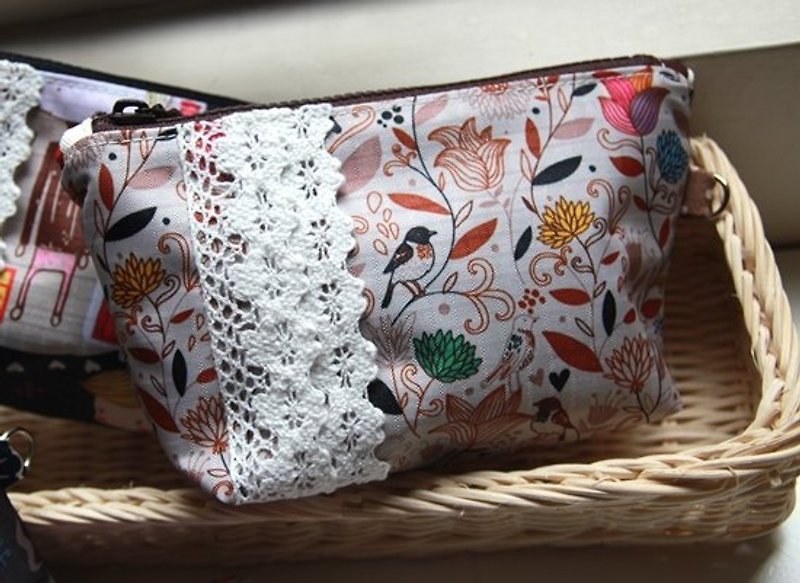 [Cloth. Cotton] meticulous tarpaulin bag, Something New purse, magpie pattern Universal Pouch - กระเป๋าใส่เหรียญ - วัสดุอื่นๆ สีทอง